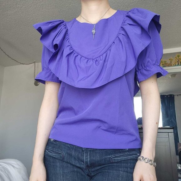 Vintage 80s purple short-sleeved top with puffy sleeves and big ruffled collar - Picture 14 of 14